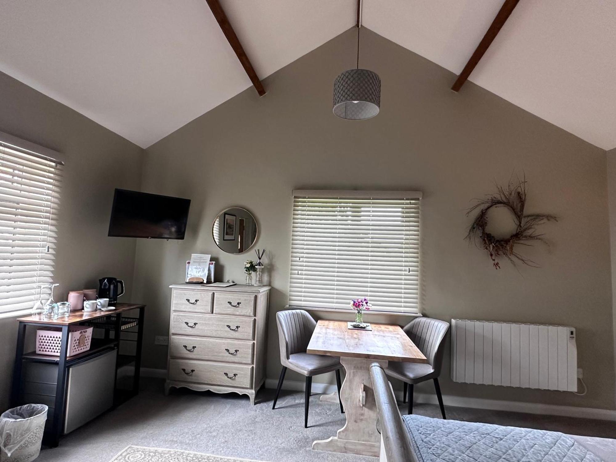 Bed & Breakfast White House Farm - Beautiful Self Contained Courtyard